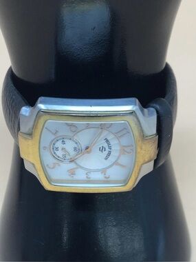 Philip Stein Womens Classic  Watch With Leather Band